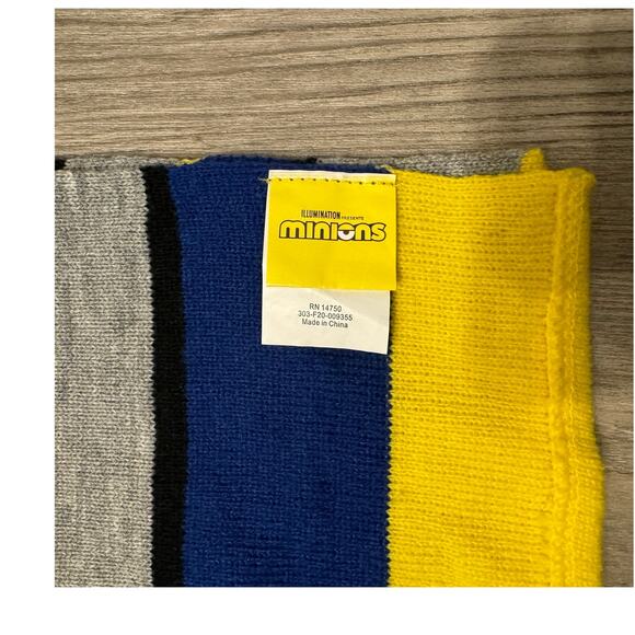Universal Studios Minions Scarf Striped 50” X 9” Blue Yellow Gray Casual Fun - Picture 5 of 5